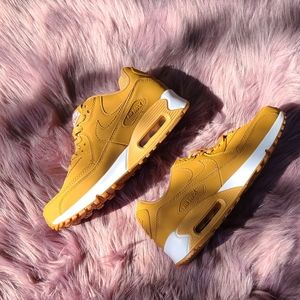 Nike Air Max Size 8 Women